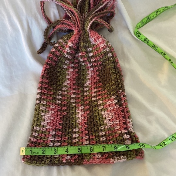Handmade Crochet Pink Camouflage Fun Fringe Beenie Ski Hat Toboggan One size - Picture 3 of 3